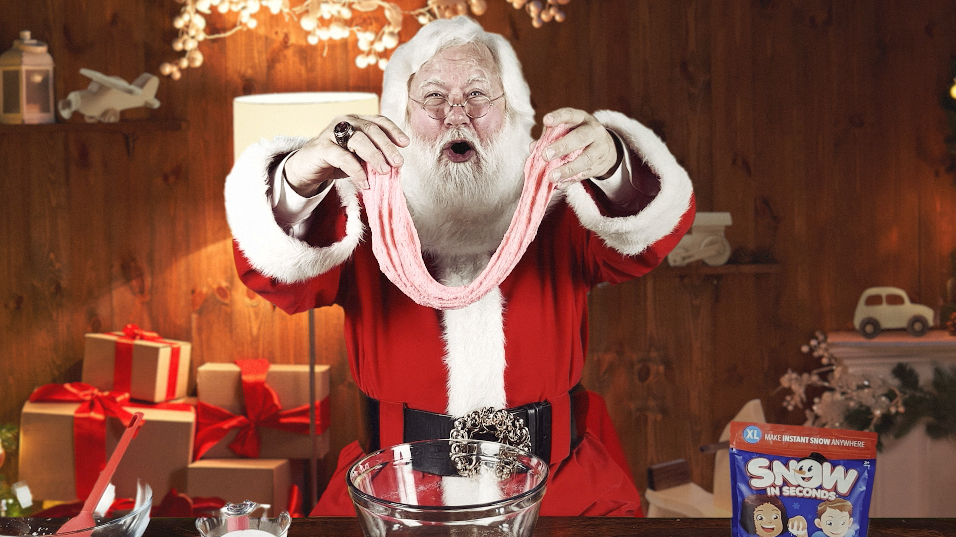 Cloud Slime with Snow in Seconds and Santa
